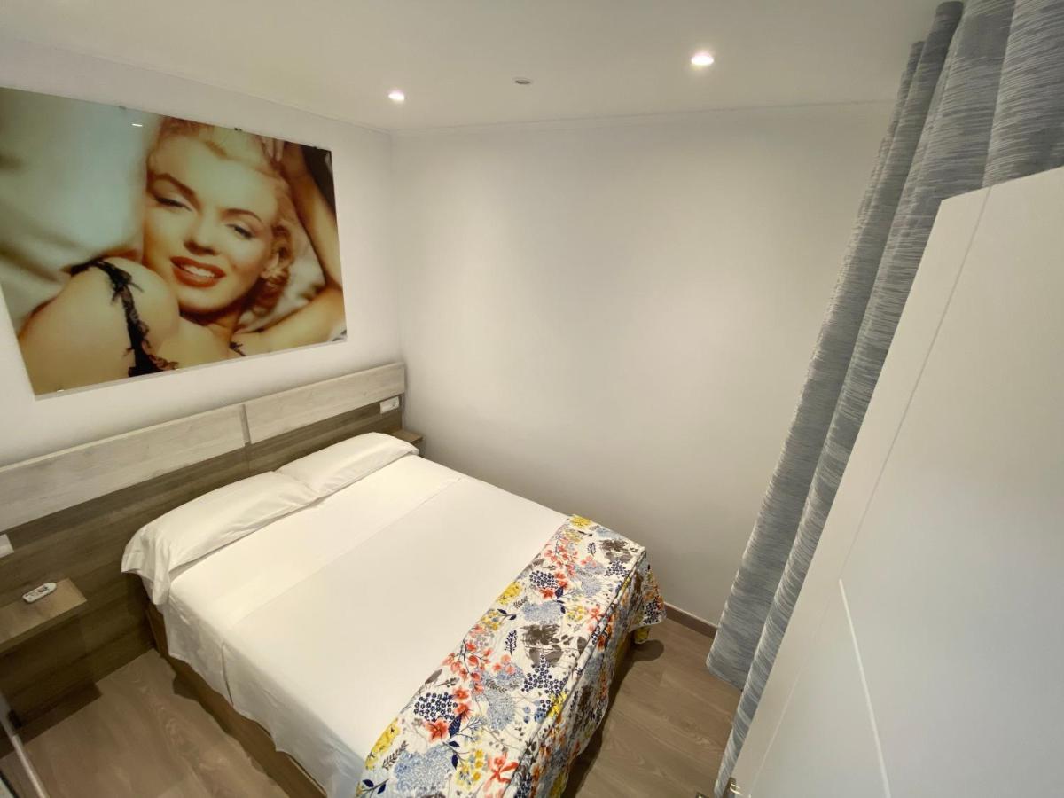 Appartamento Marilyn Roses Esterno foto